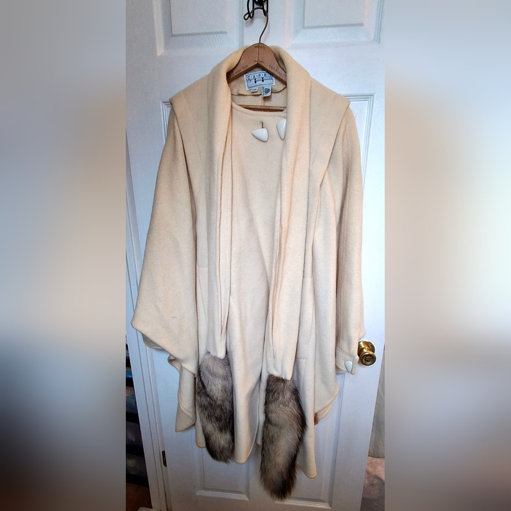 Vtg Capri by Marie Mirisola 100% Pure Wool Cape Coat with Fur Trim - Ivory